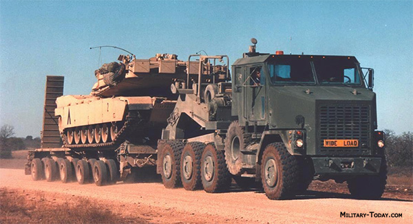 Армейский лось - супер тягач Oshkosh M1070.